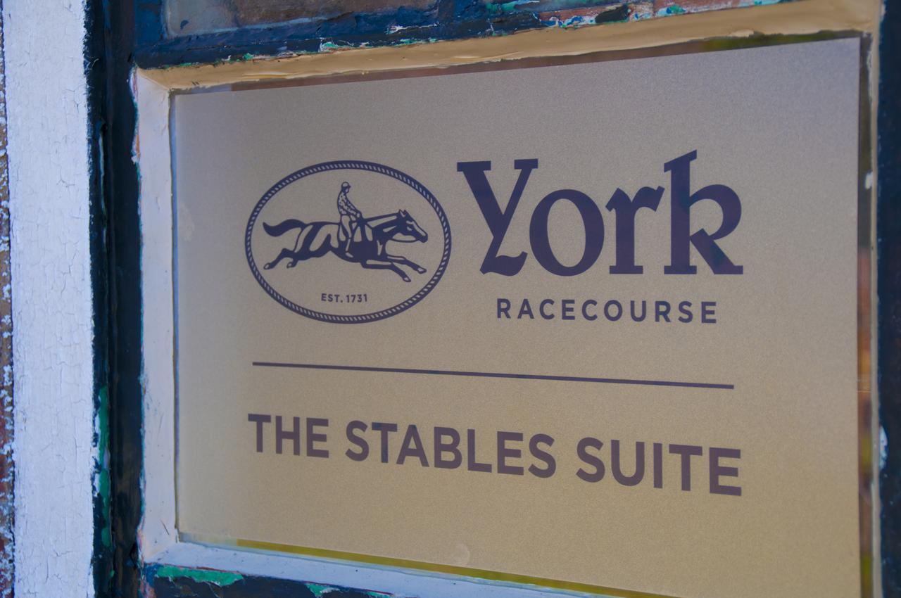 The Stable Suite At York Racecourse Ngoại thất bức ảnh