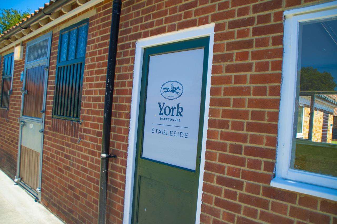 The Stable Suite At York Racecourse Ngoại thất bức ảnh